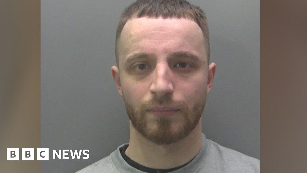 Drug dealers jailed after handgun and cocaine found in Peterborough