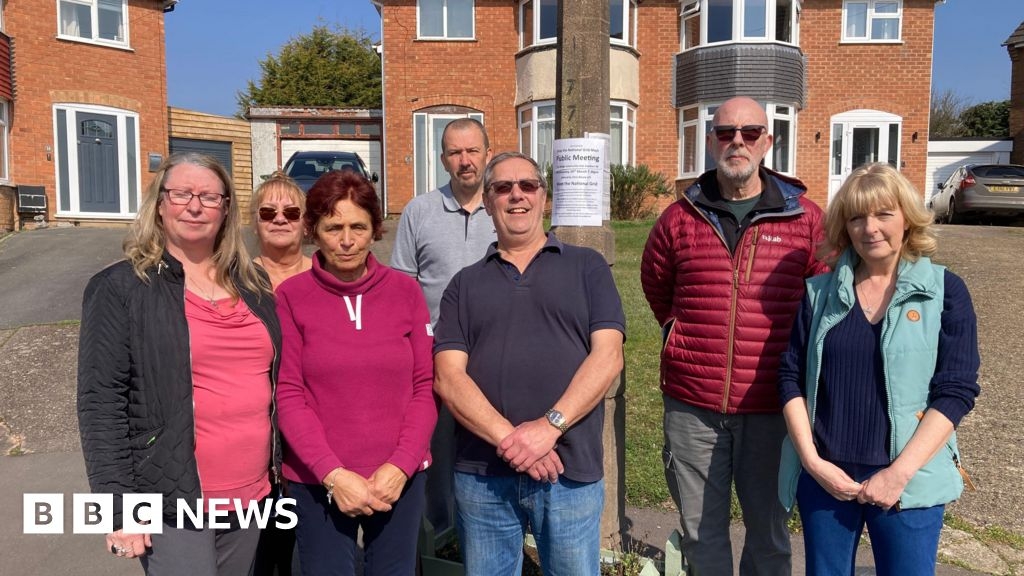Redditch residents fight against National Grid mast plans