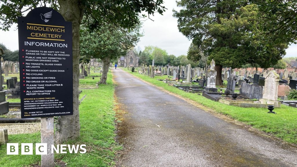 Middlewich Town Council regains control over its cemetery