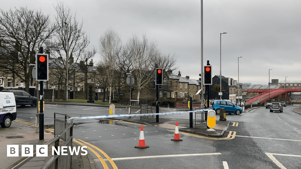 Humaira Bibi: Inquest adjourned after girl, 10, dies in crash