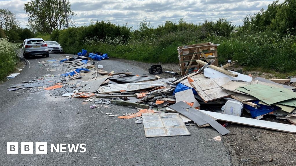 Epping fly-tip blocks road at blind bend