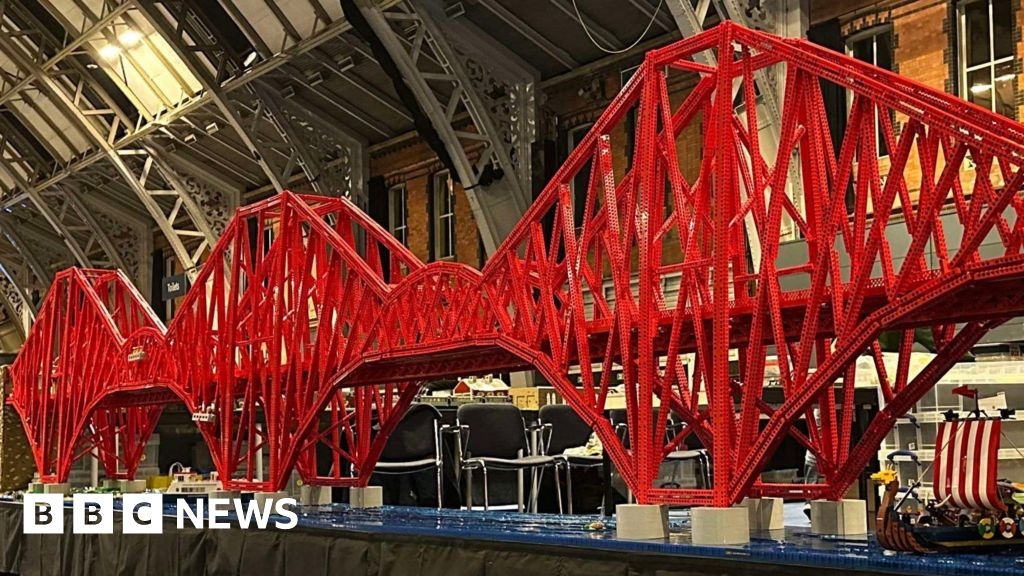 Giant Lego model of Forth Road bridge to visit Edinburgh