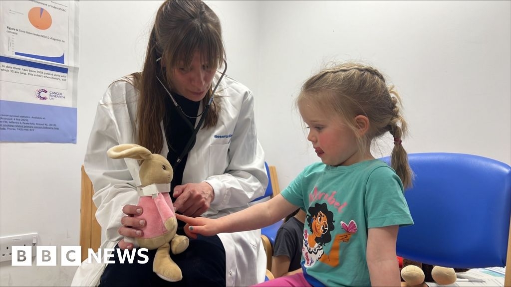 Children's teddy bears get check-ups at Cambridge hospital