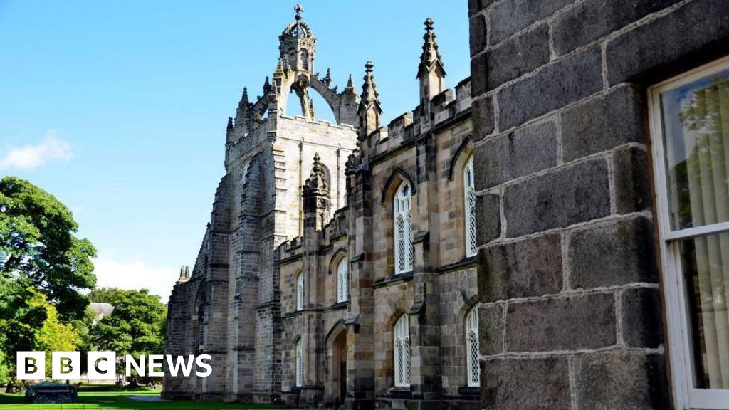 Aberdeen University could cut less popular courses under savings plan