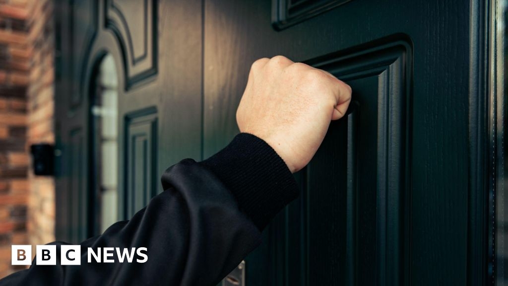 Warning over scammers posing as charity workers in Louth