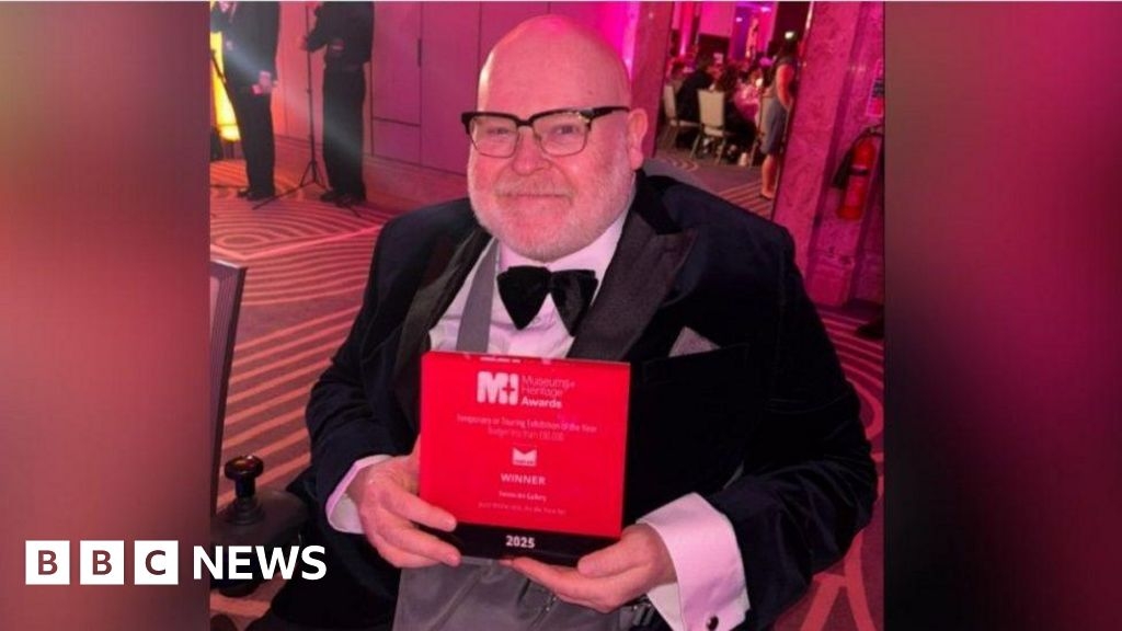 Disability exhibition at Hull's Ferens Art Gallery wins award