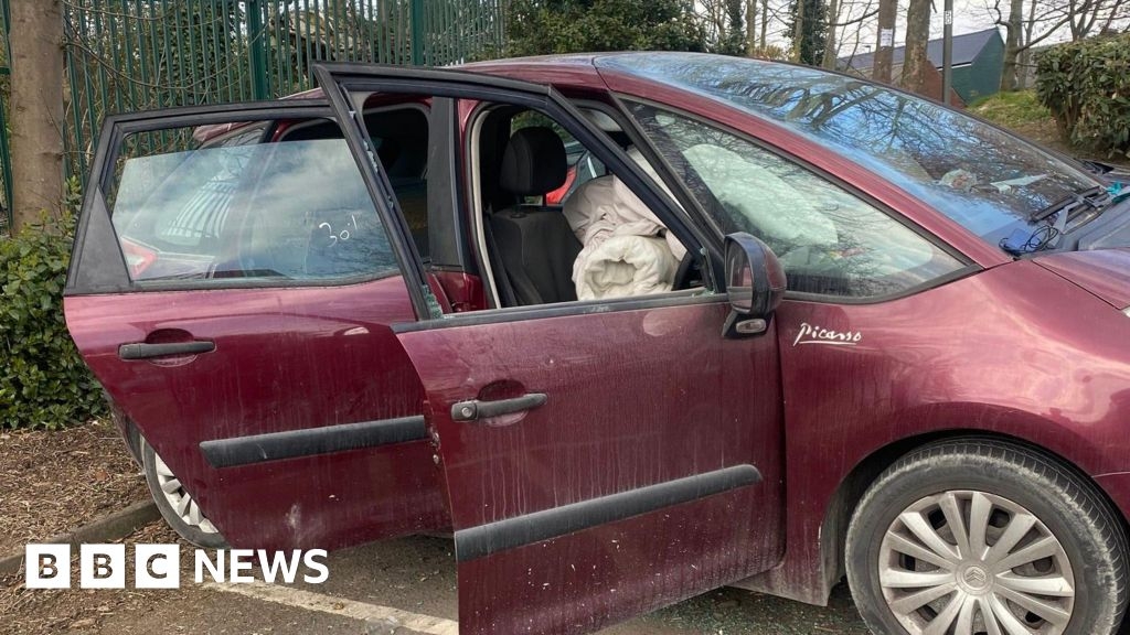 Warning as dog freed by police from hot car in spring sunshine