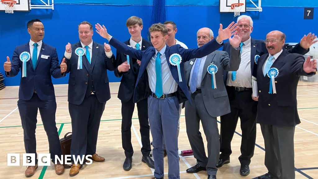 Leicestershire County Council awaits political future