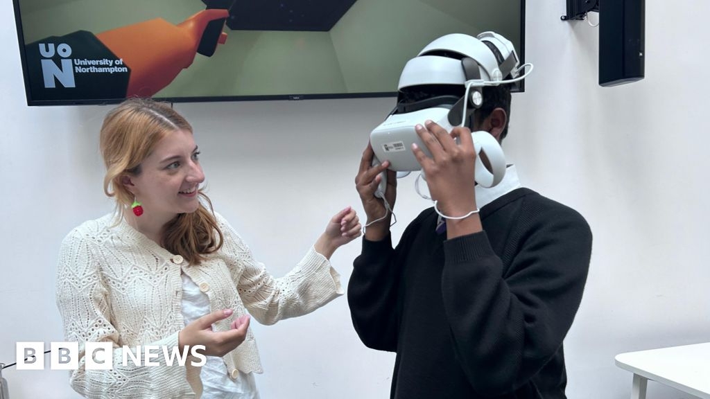 Northampton careers event 'opens eyes' of thousands of pupils