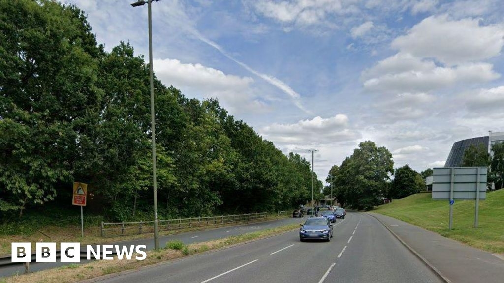 Teenager dead and another in hospital after A25 crash in Guildford