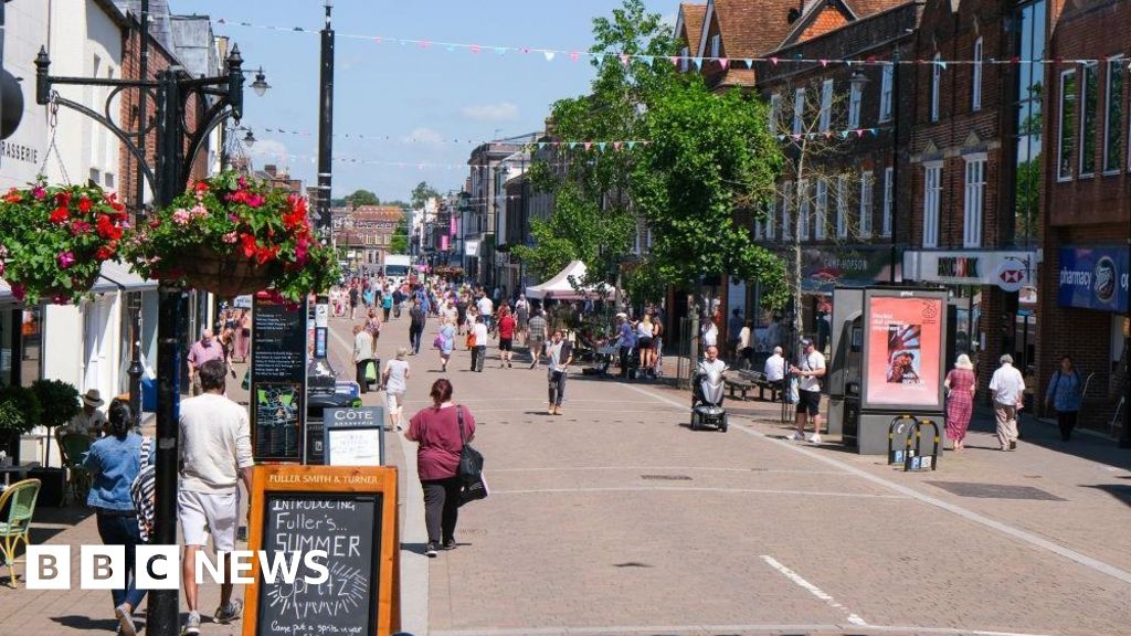 Newbury to extended pedestrianisation hours under trial