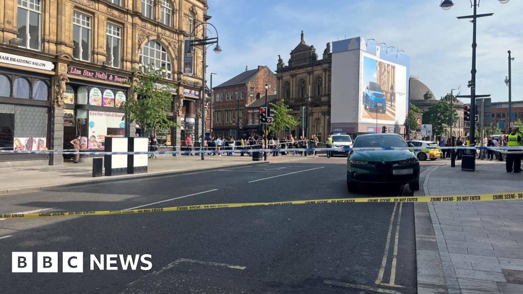 Pedestrian seriously injured in Leeds city centre crash