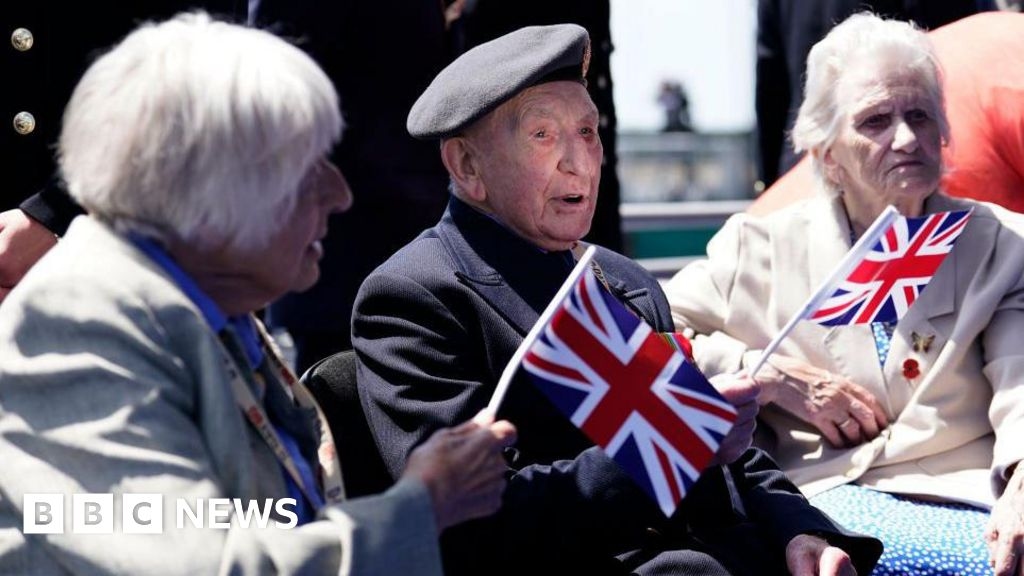 Parades and parties mark VE Day in Hampshire and Isle of Wight