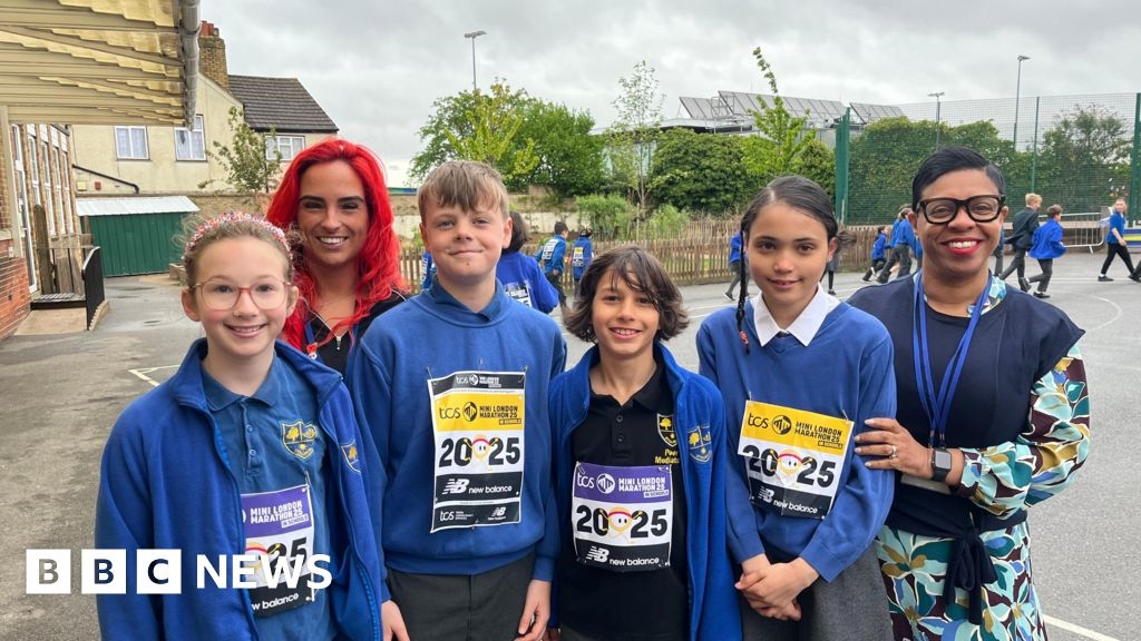 Children race in Alex Yee's footsteps at London Mini Marathon