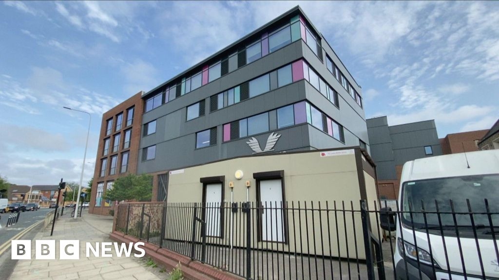 Investigation into owner of 'disgraceful' Airbnb cabin in Hull