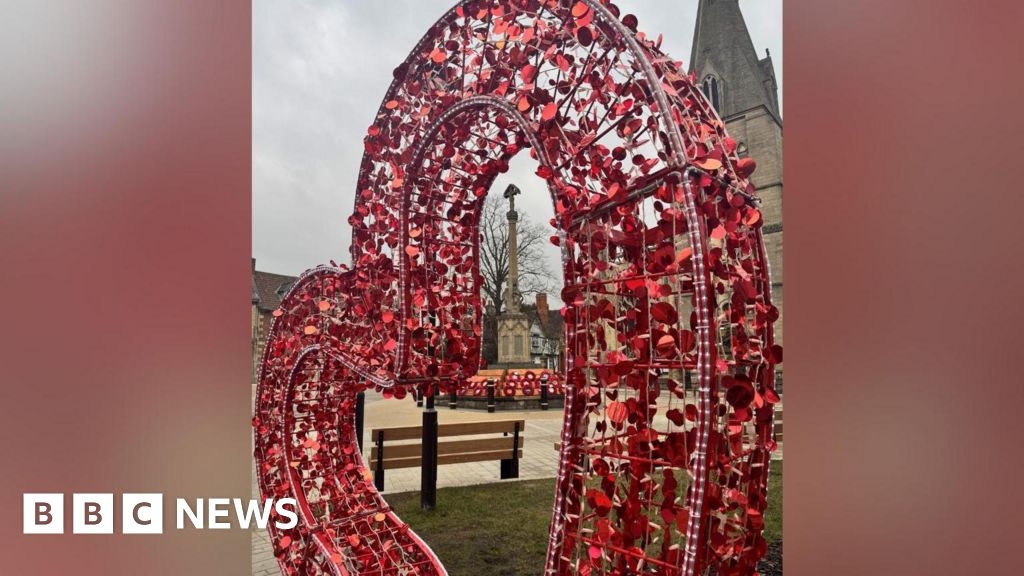 Sleaford love seat lights up for Valentine's events