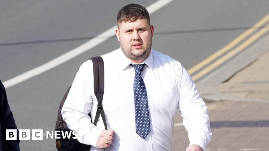 Horsham PC admits sending child sex abuse video on Snapchat