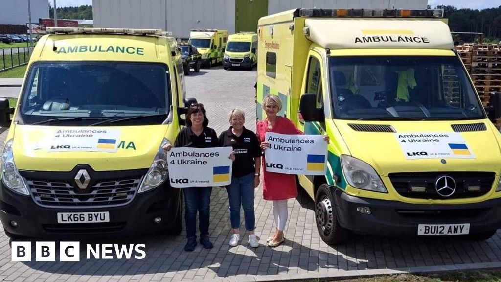 Warwickshire MP drives 1,300 miles to deliver aid to Ukraine