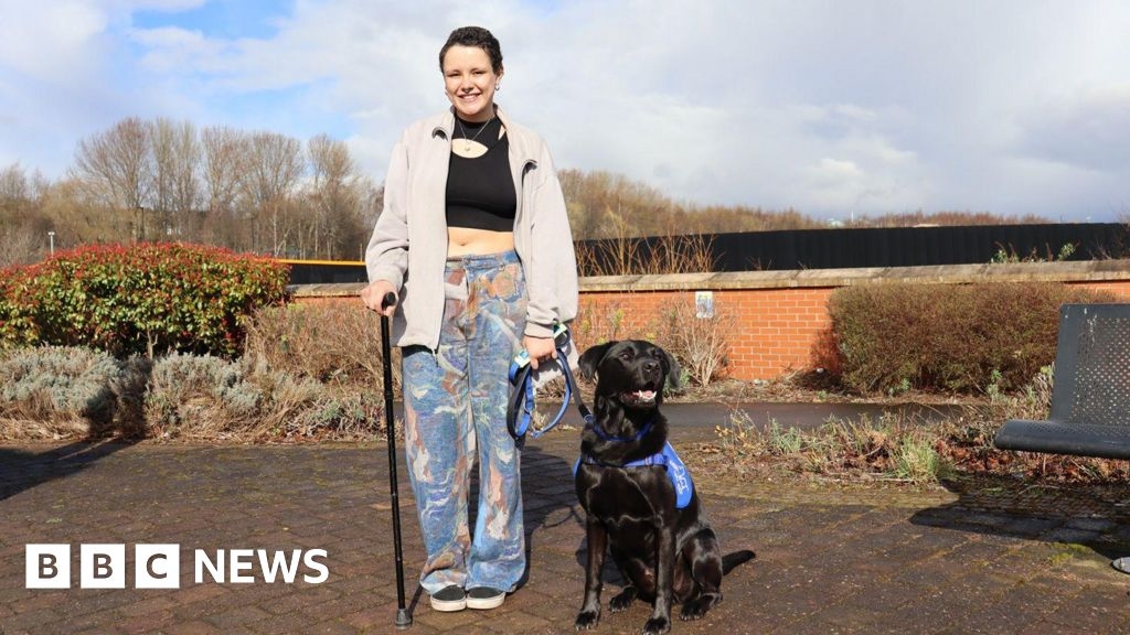 Student 'so grateful' for life-changing support dog