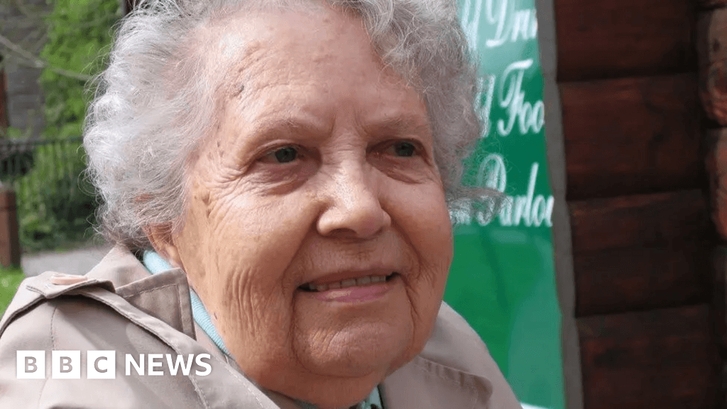 Frances Norris death: Bracknell care home boss struck off
