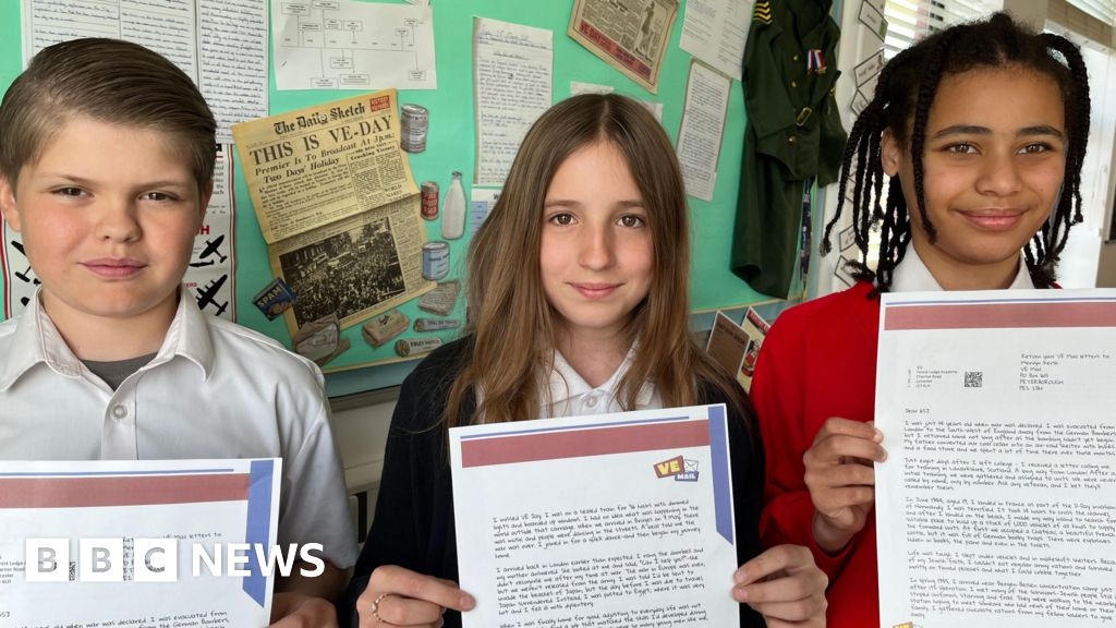 Children in Leicester moved by VE Day letter from WW2 veteran