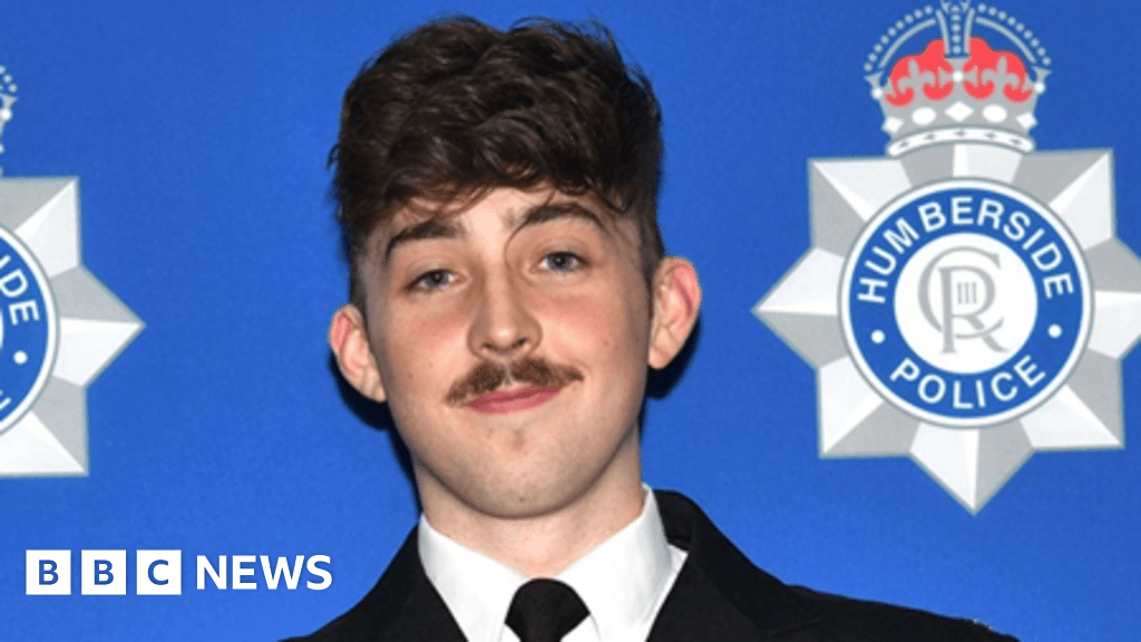 Humberside Police officer 'honoured' to receive bravery award