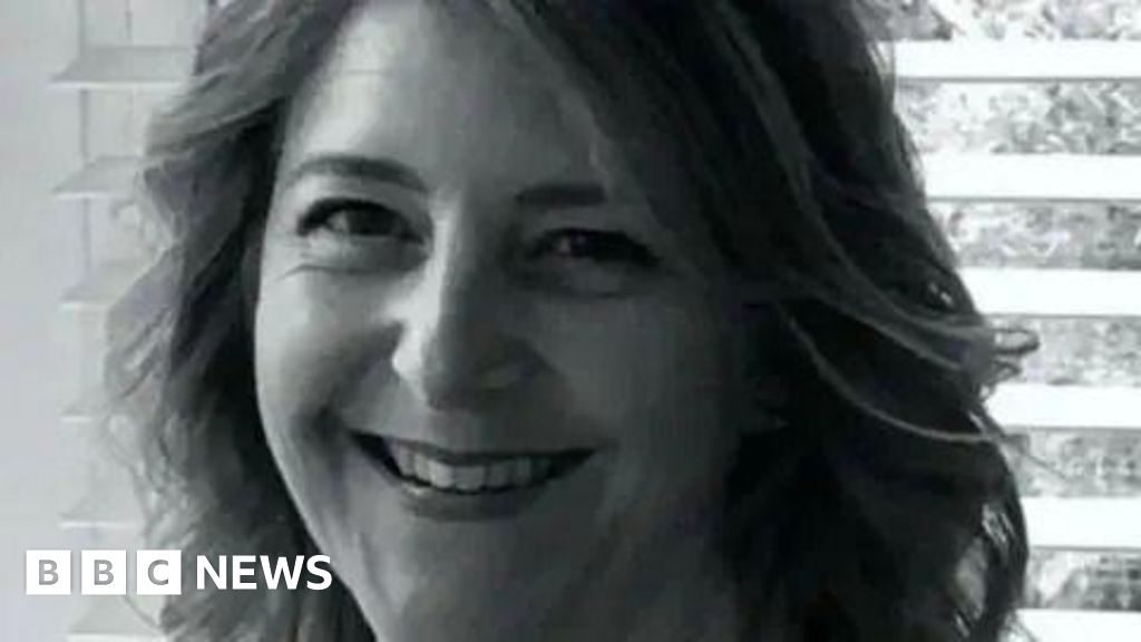 Surrey hotel death woman 'slept during dinner', jury told