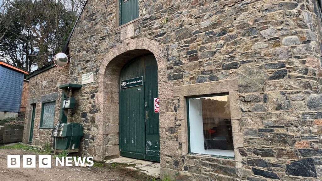 Sark Electricity set to become community owned in sale