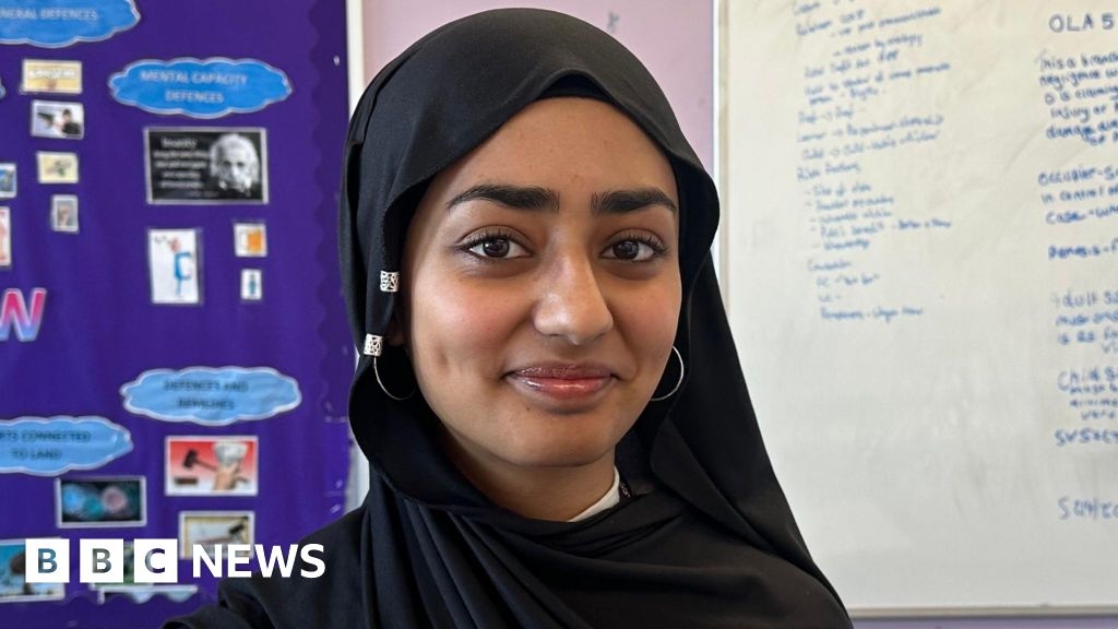 Carrying knives in Bradford 'commonplace' among teens