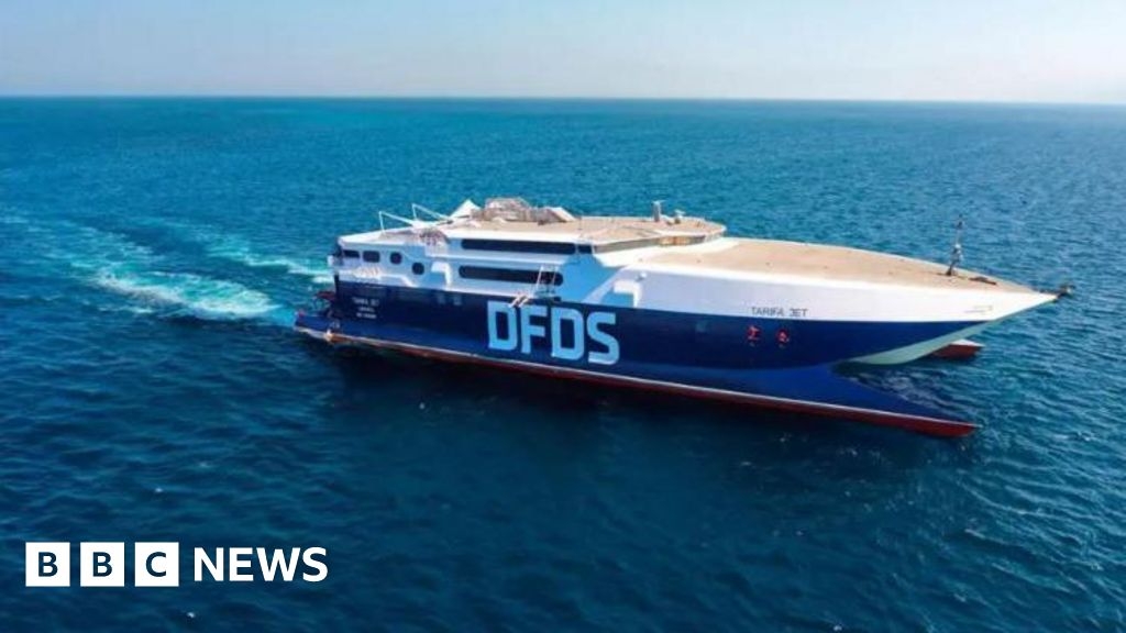 Technical issues delay fast ferry launch to St Malo