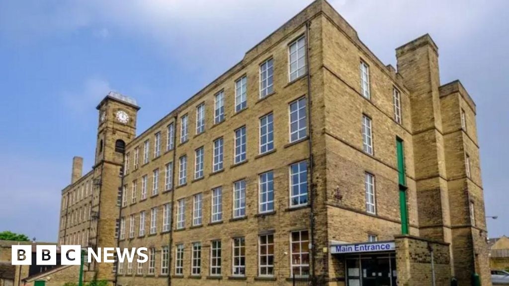Exhibition celebrates history of Bradford's textile industry