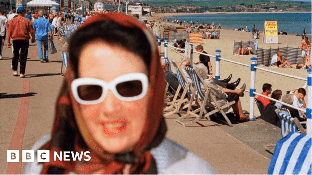 Brighton and Hove bus stops to become photo galleries