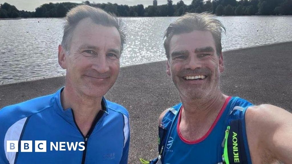 Epic classic car journey in tribute to brother of Jeremy Hunt