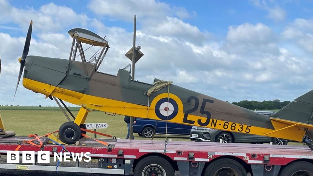 Tiger Moth finds new home at Bottisham's WW2 airfield museum