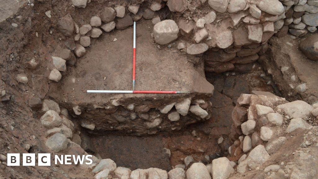 Archaeologists find 'significant' Viking building