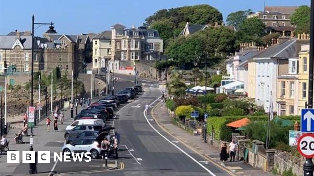 Clevedon's 'bizarre' wiggle road markings removed amid £1.5m cost