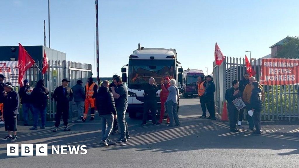 Calls for police to maintain Birmingham bin strike presence
