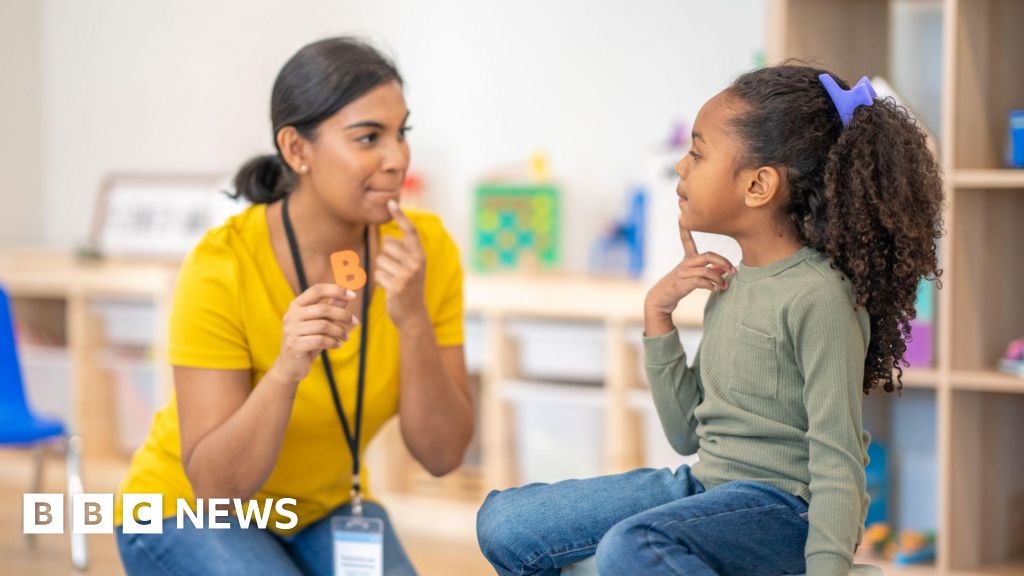 Children with speech issues risk poor mental health, charity says