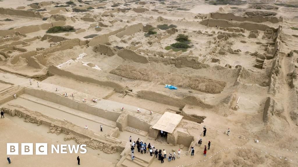 Chan Chan: Outrage as Peru archaeological site defaced