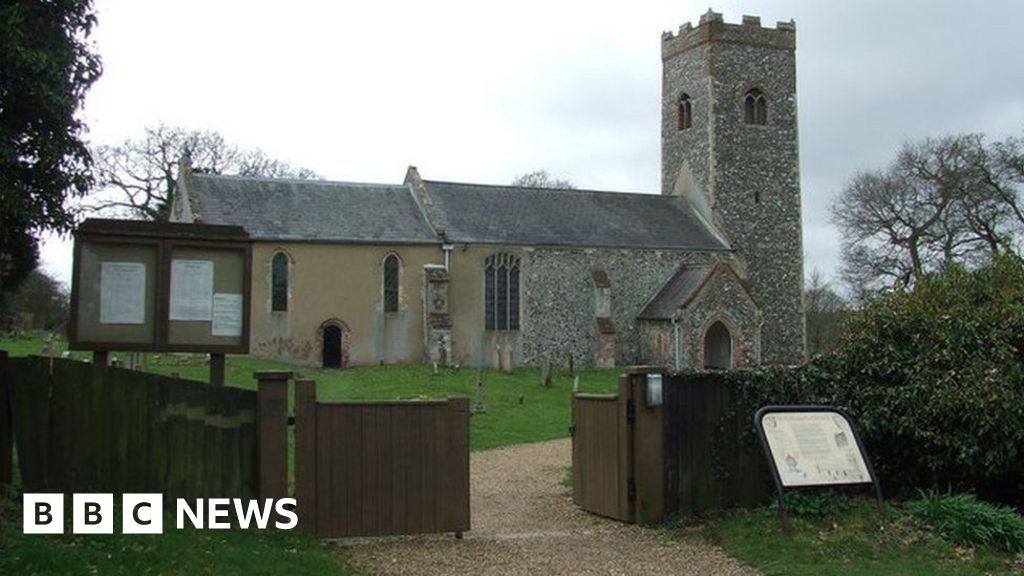 Caister St Edmund country park and homes plan edges forward