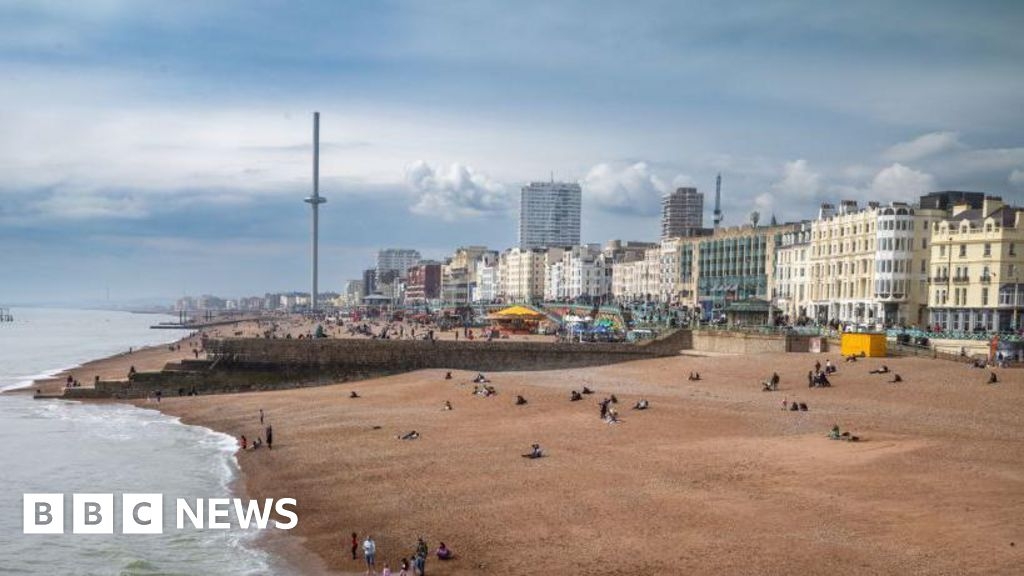 Crawley boy, 16, arrested after two teens stabbed in Brighton