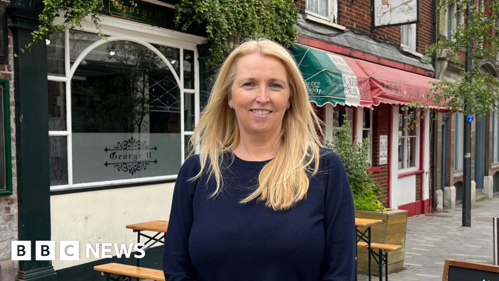 Tearooms leaves Luton Point and reopens in George II pub