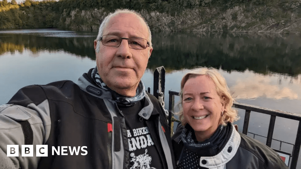 Bikers' tributes to Market Harborough couple killed in cable car crash