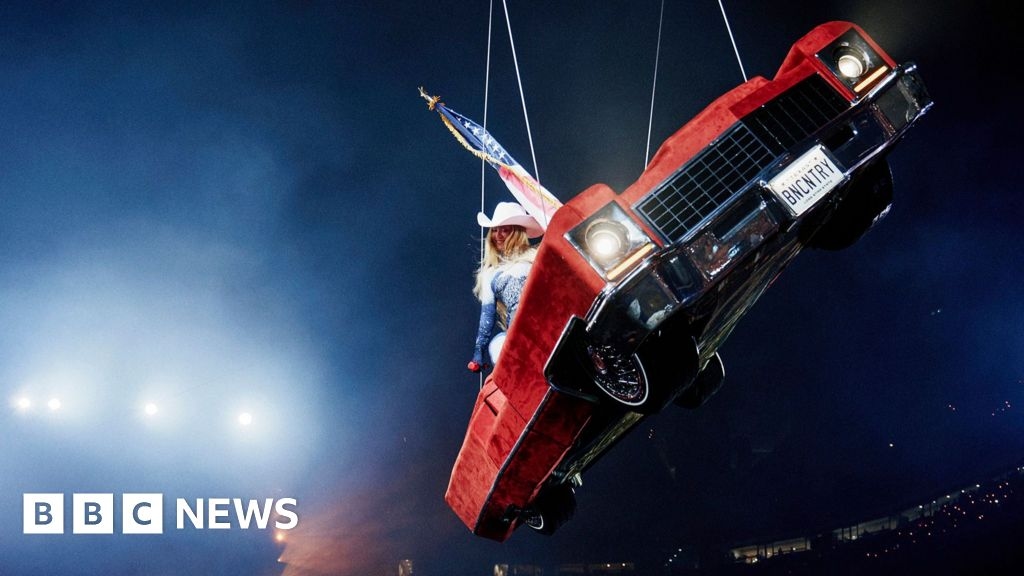 'Stop!': Beyoncé pauses show after flying Cadillac tilts mid-air