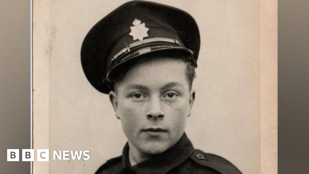Norfolk WW2 firefighter recognised with medal from King Charles III