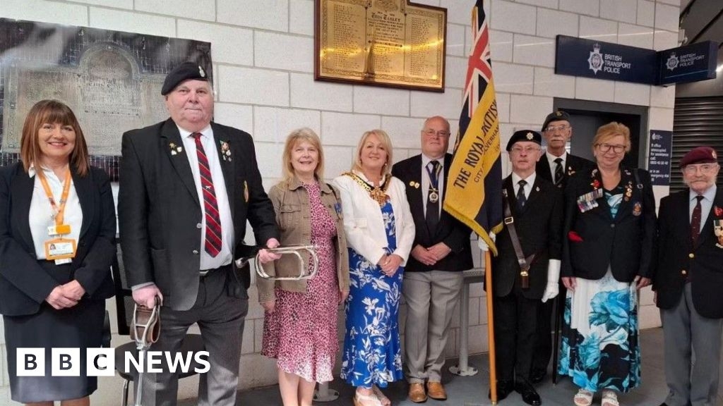 World War One plaque unveiled at Wolverhampton railway station