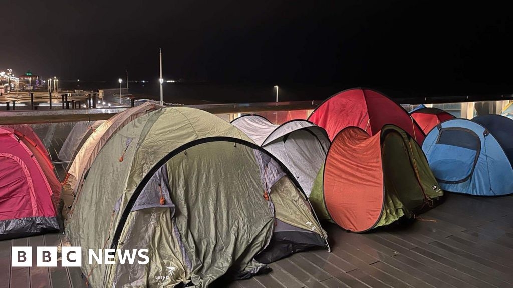 Brighton: Charity hosts sleep out for homelessness awareness
