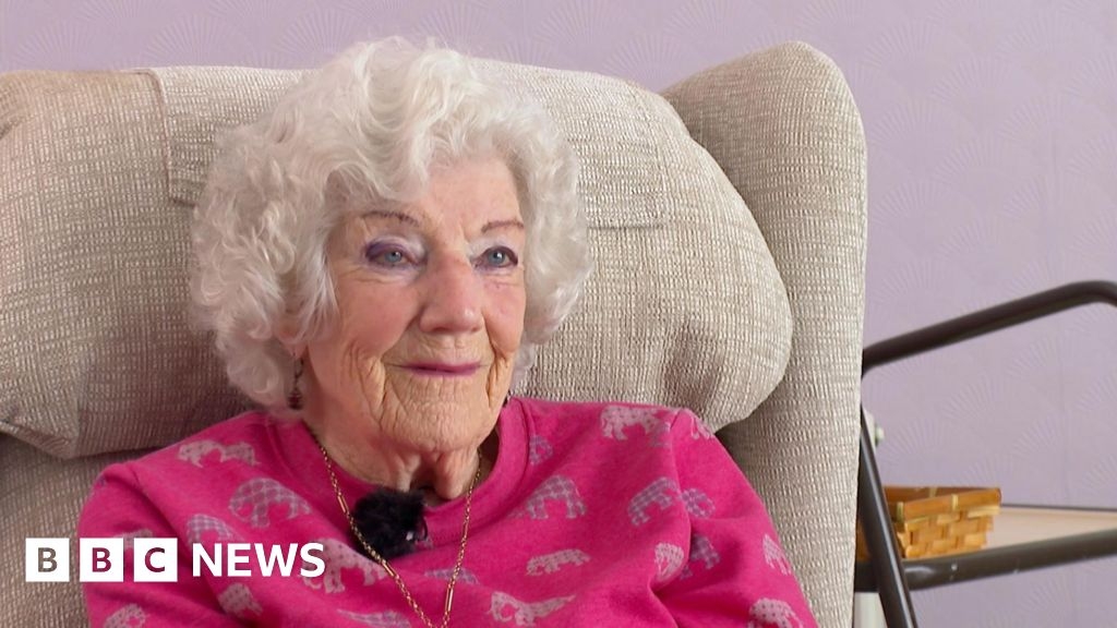 WW2 evacuees speak about their experiences ahead of VE Day