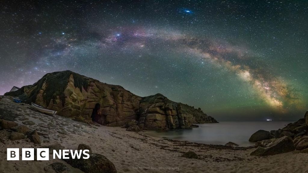 Amazing Milky Way images captured over Cornwall
