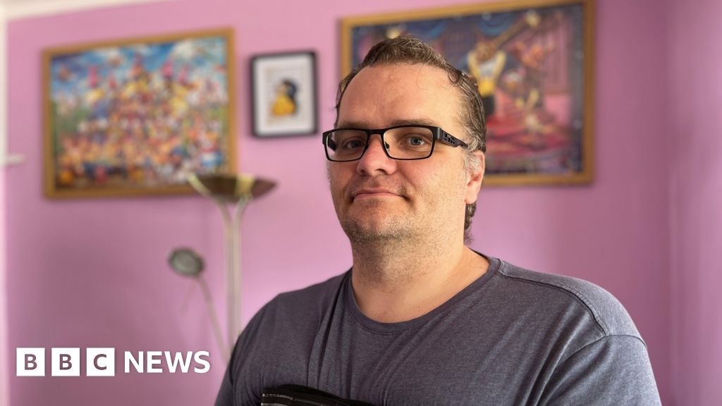 Hull man says having breast cancer makes him feel 'an imposter'